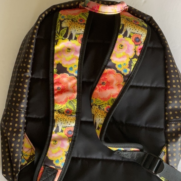 Backpack - Picture 4 of 9